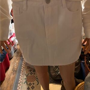 Women’s Classic White Denim Skirt Size 6M